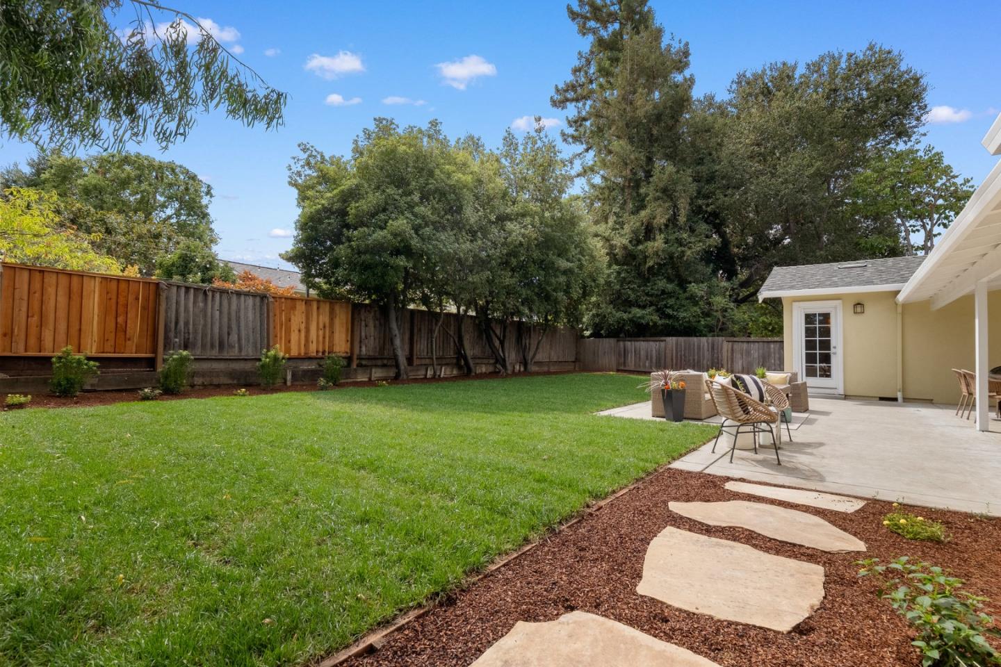 1098 Muir Way
