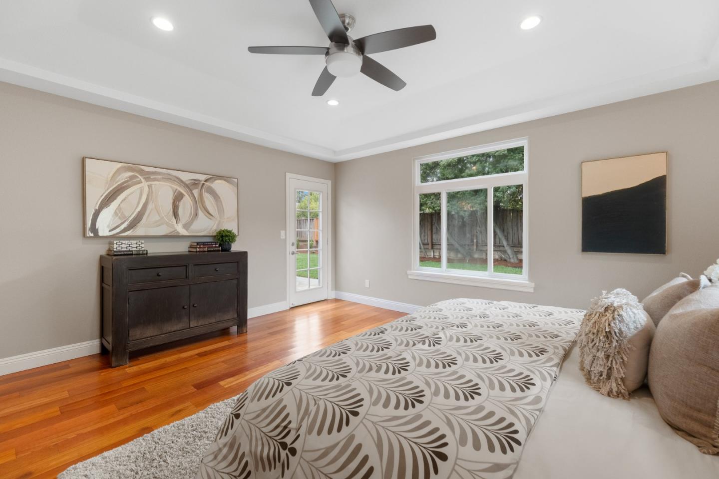 1098 Muir Way