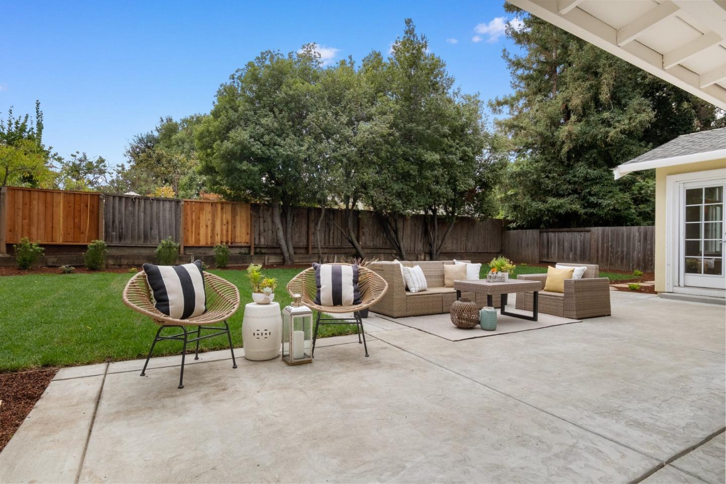 1098 Muir Way