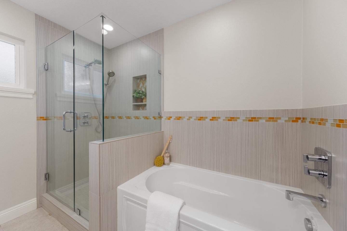 1098 Muir Way