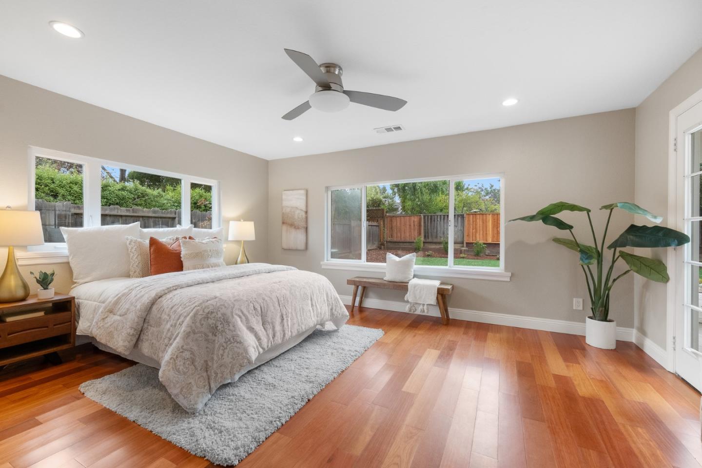 1098 Muir Way