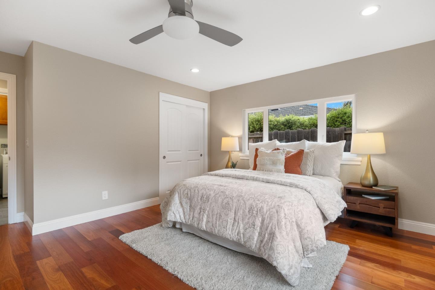 1098 Muir Way
