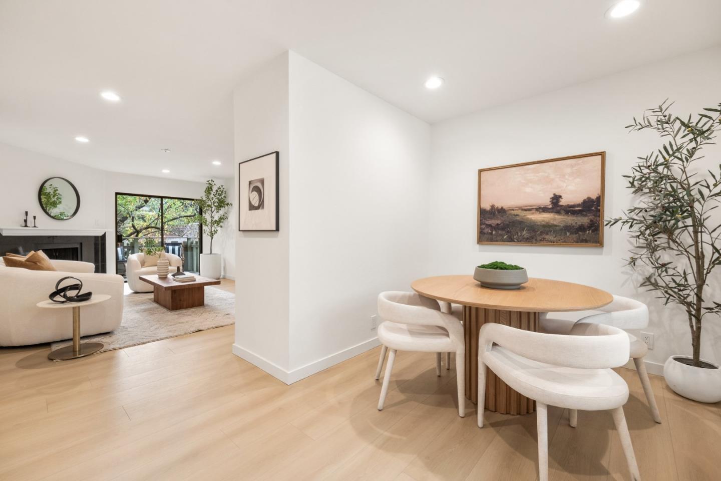 1070 Mercedes Avenue 24