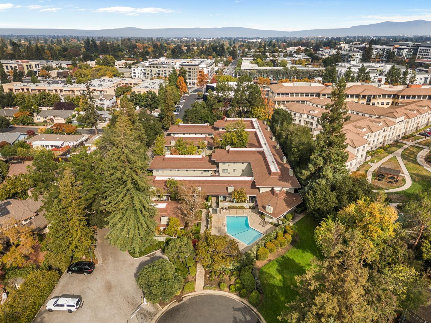 1070 Mercedes Avenue 24