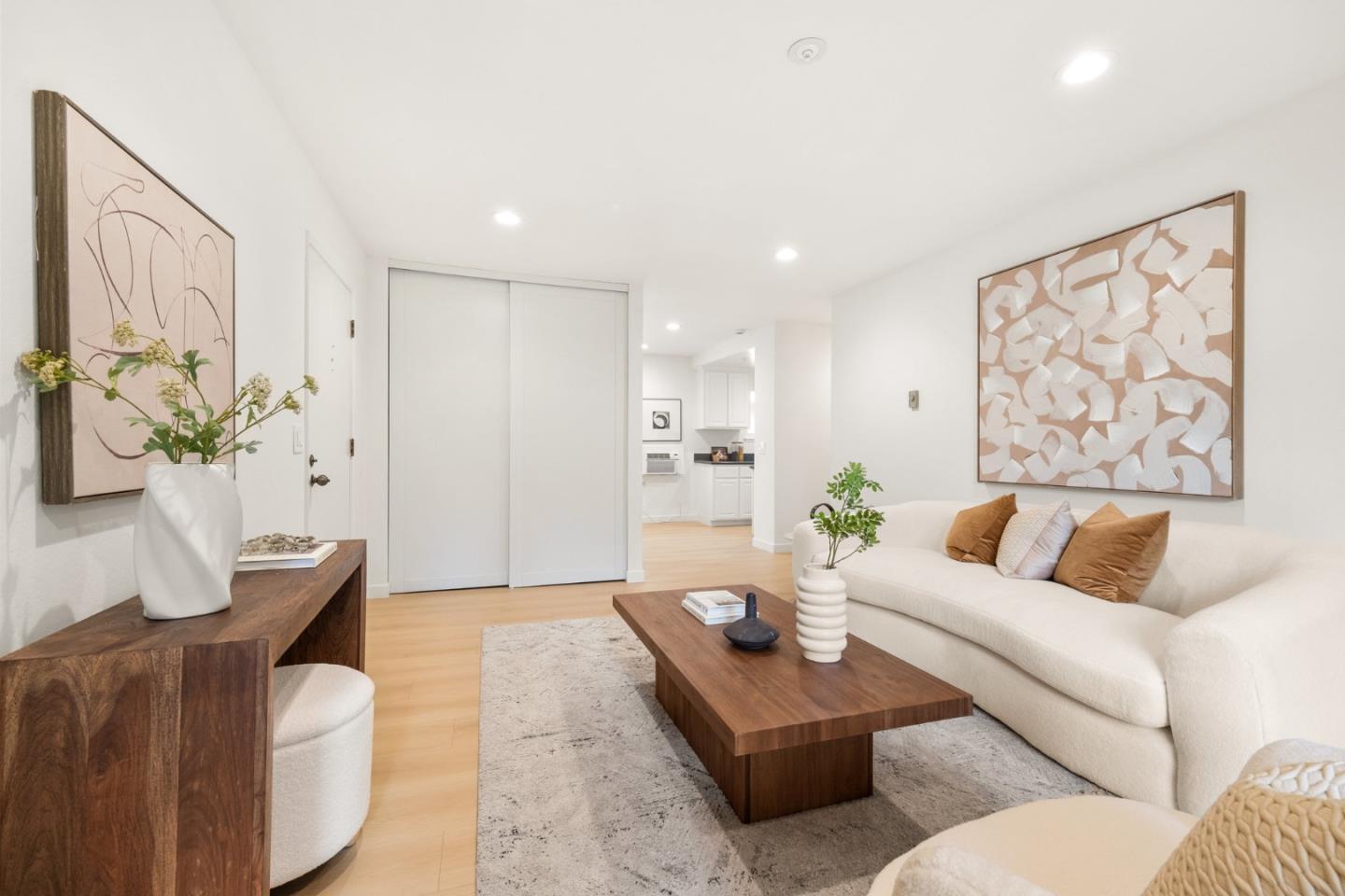 1070 Mercedes Avenue 24