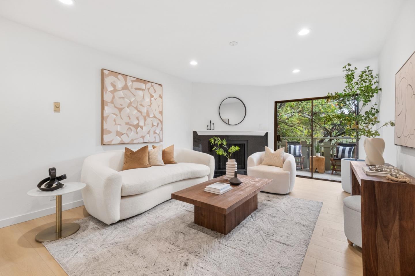 1070 Mercedes Avenue 24