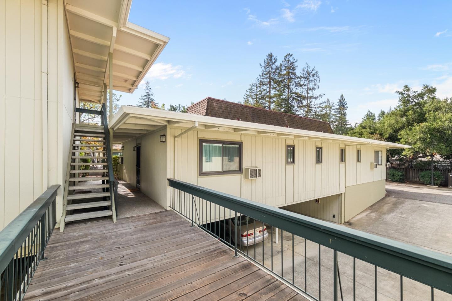 1070 Mercedes Avenue 24