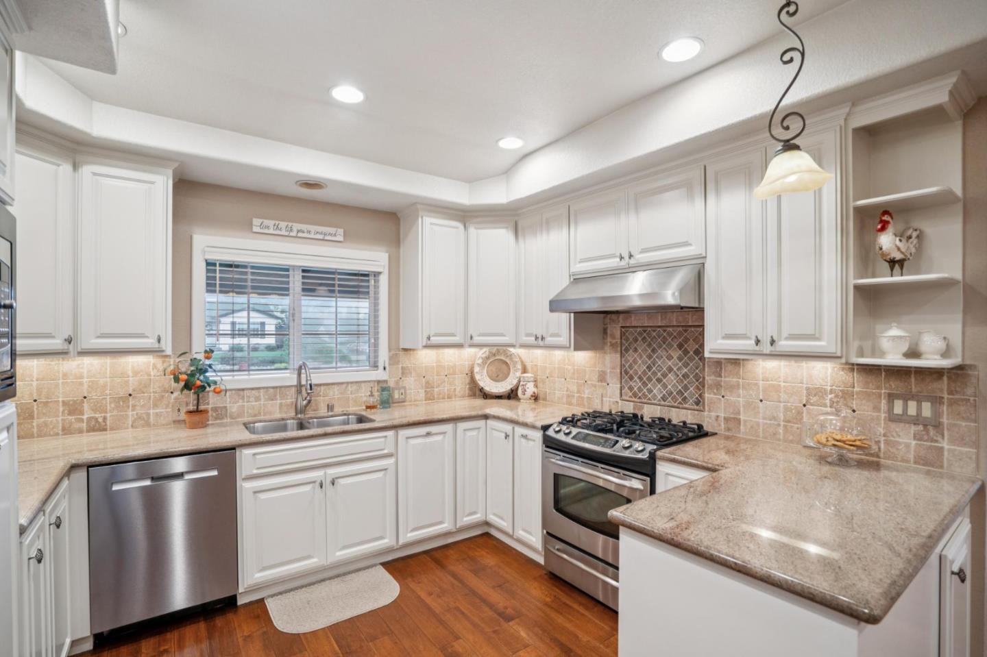 6204 Valley Glen Court