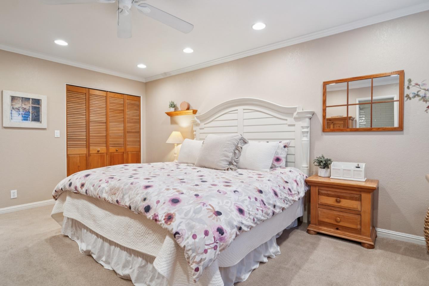 6204 Valley Glen Court