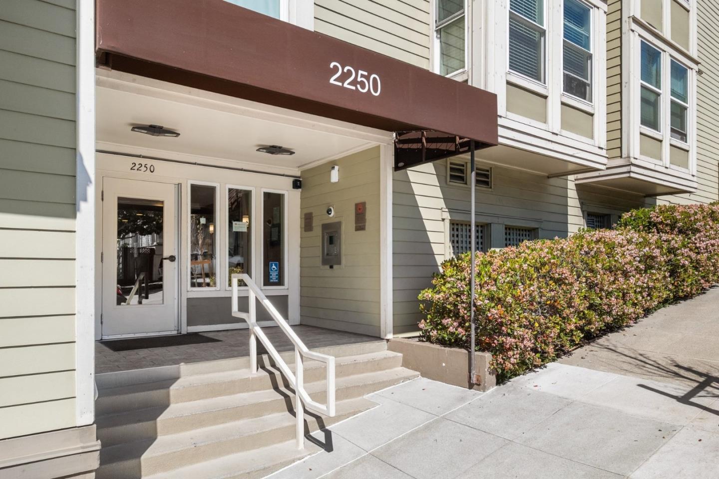 2250 24th Street 330