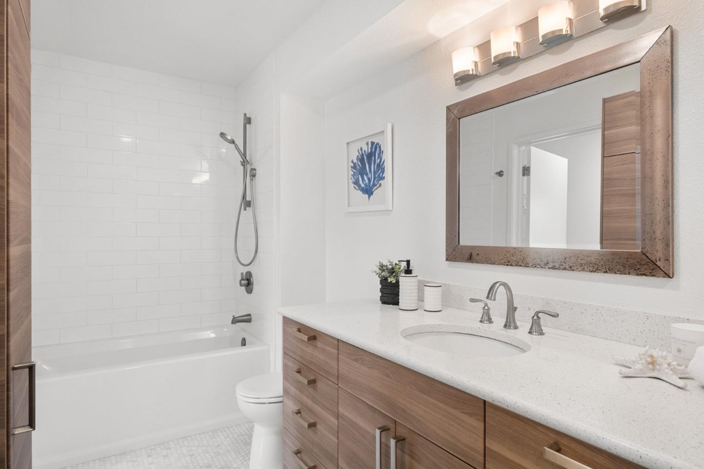 2250 24th Street 330