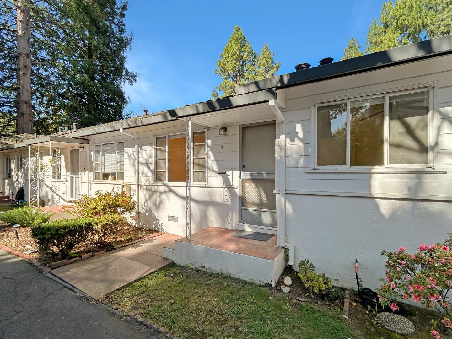 1300 Hoover Street APT 3