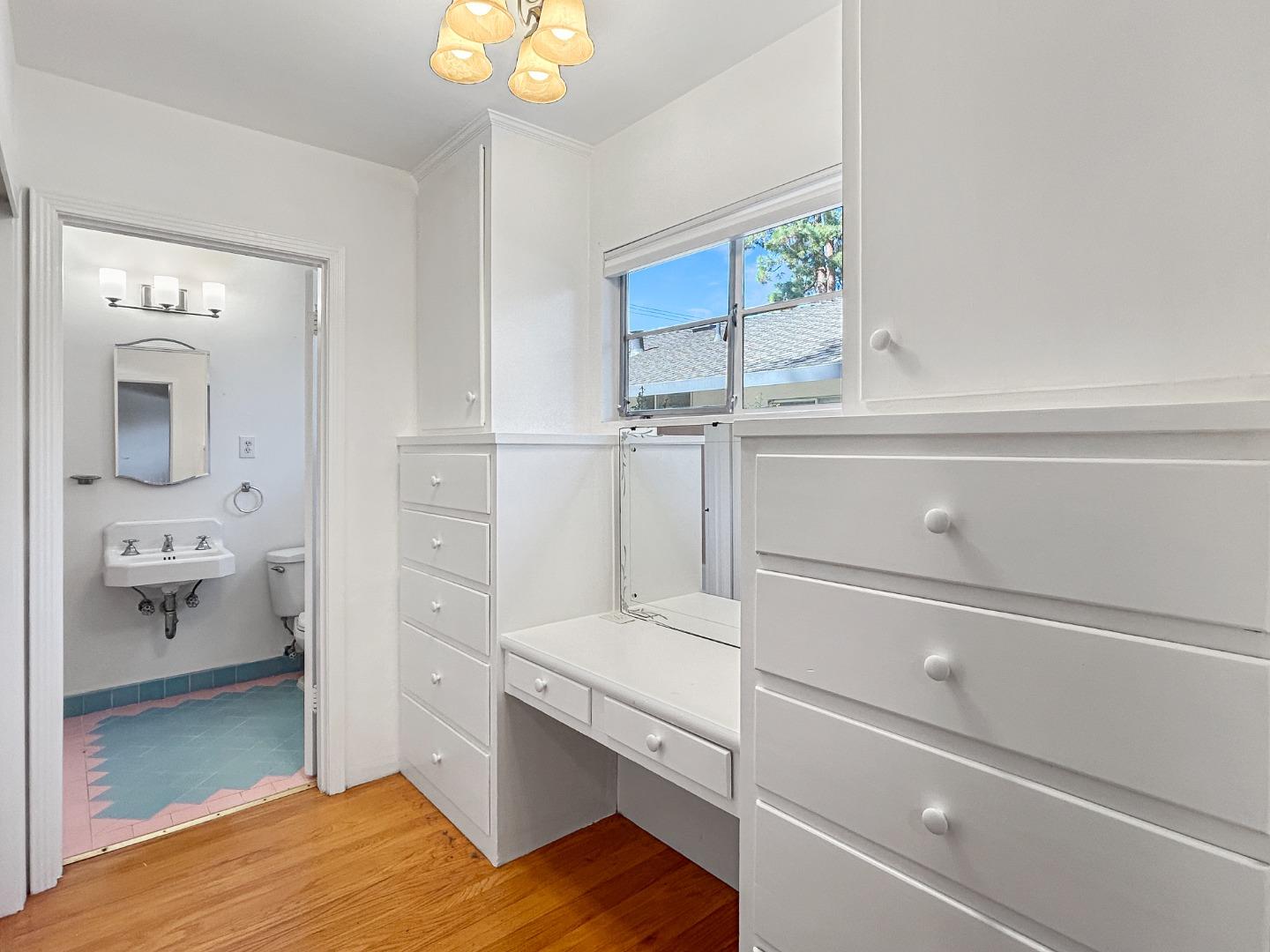 1300 Hoover Street APT 3