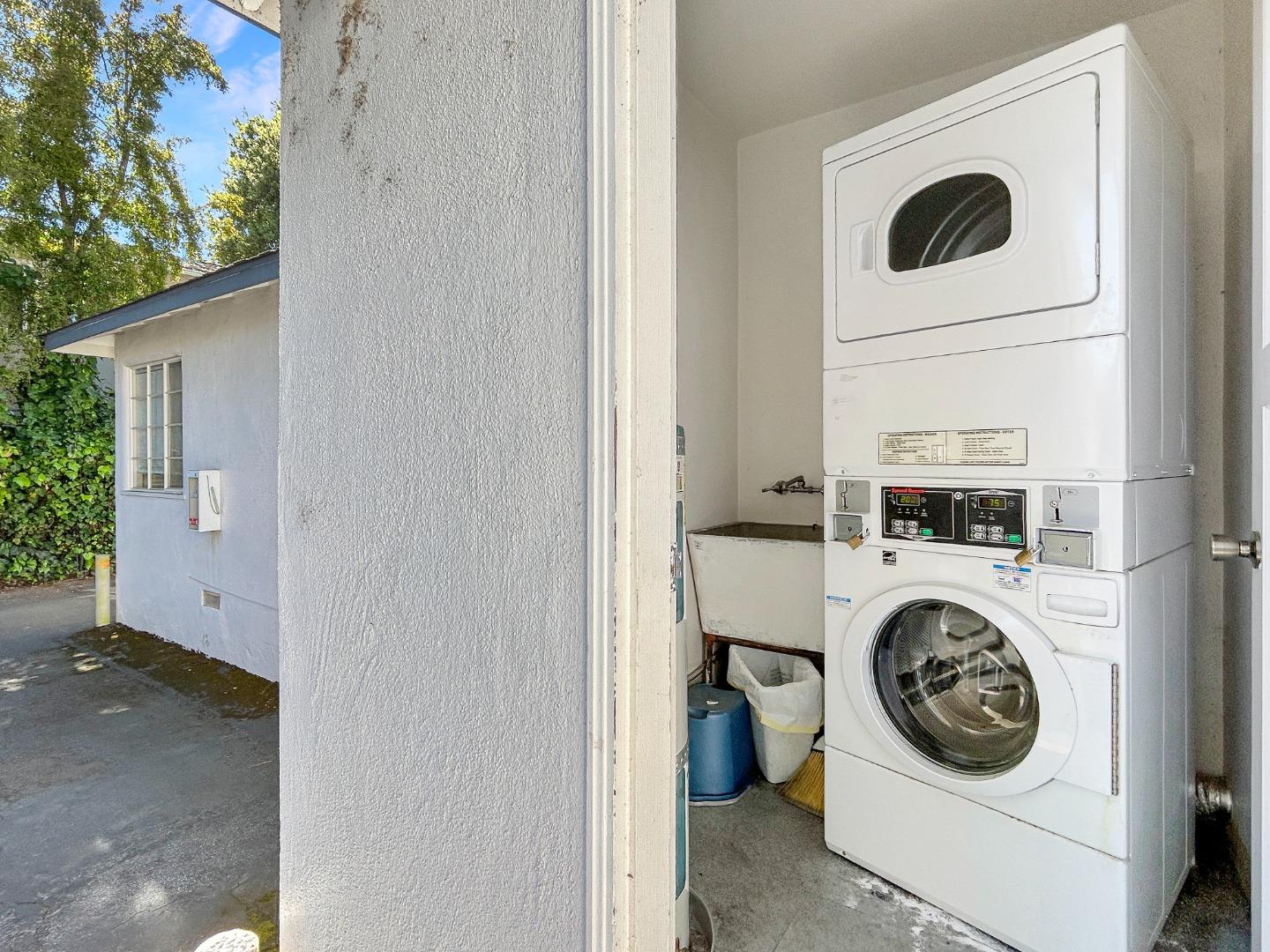 1300 Hoover Street APT 3