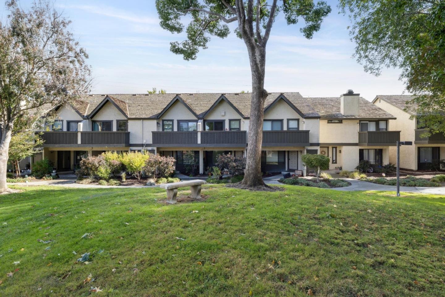 646 South Ahwanee Terrace