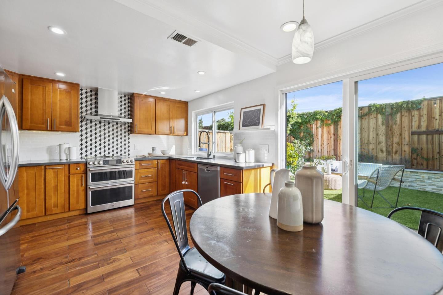 646 South Ahwanee Terrace