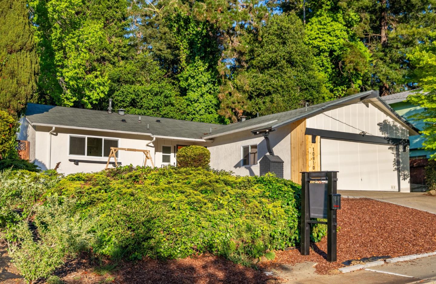 10910 Glen Artney Street