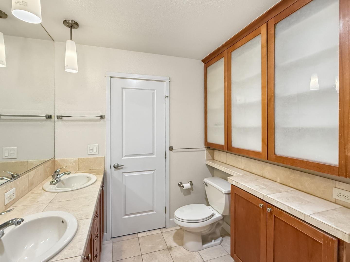 830 Frederick Common