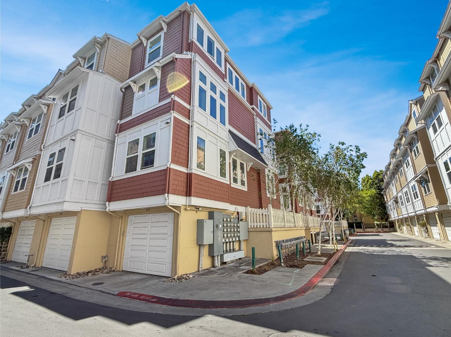 830 Frederick Common