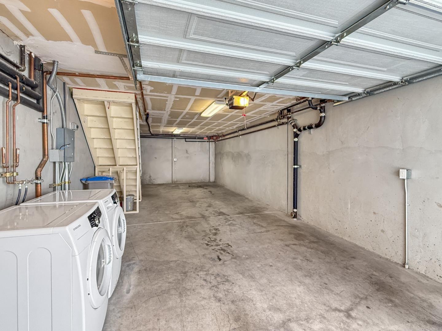 830 Frederick Common