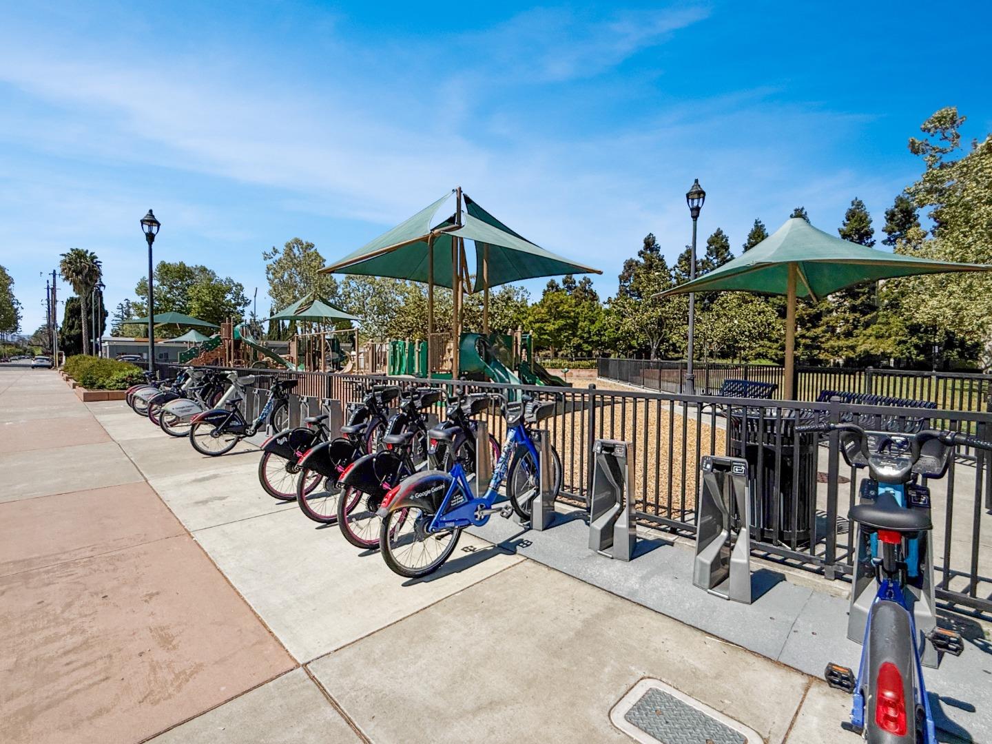 830 Frederick Common