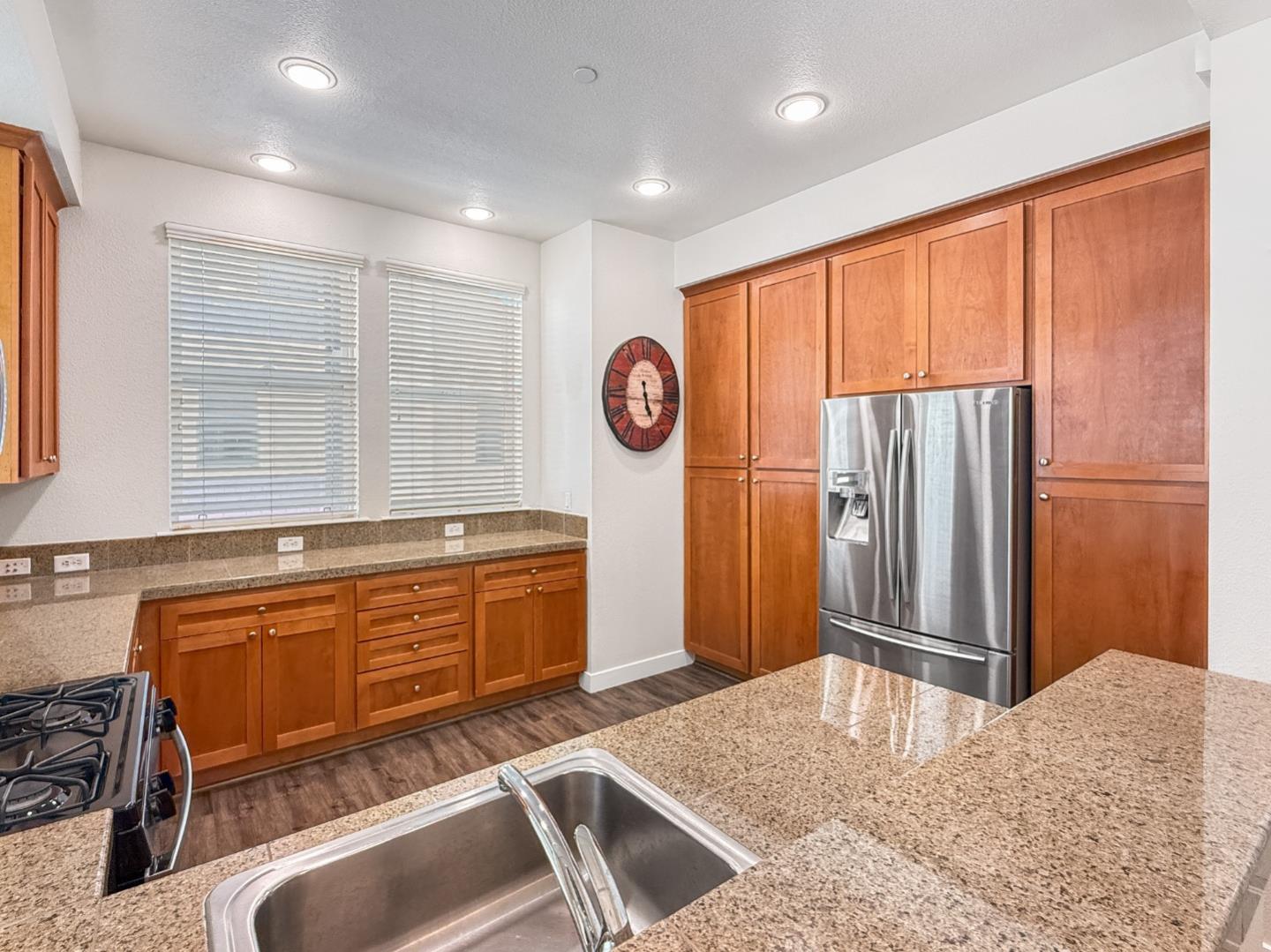 830 Frederick Common