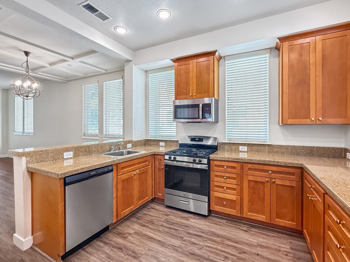 830 Frederick Common