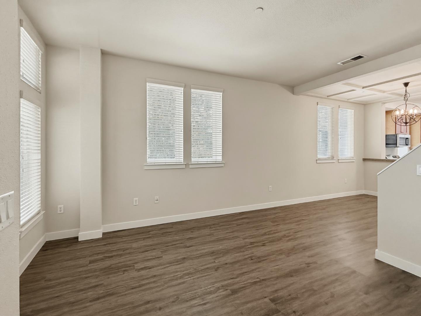 830 Frederick Common