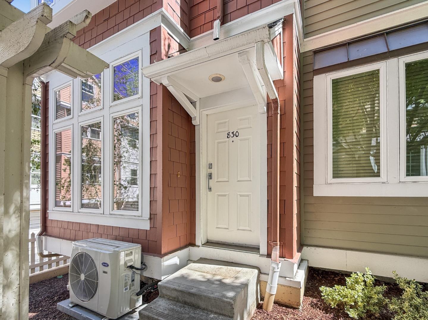 830 Frederick Common