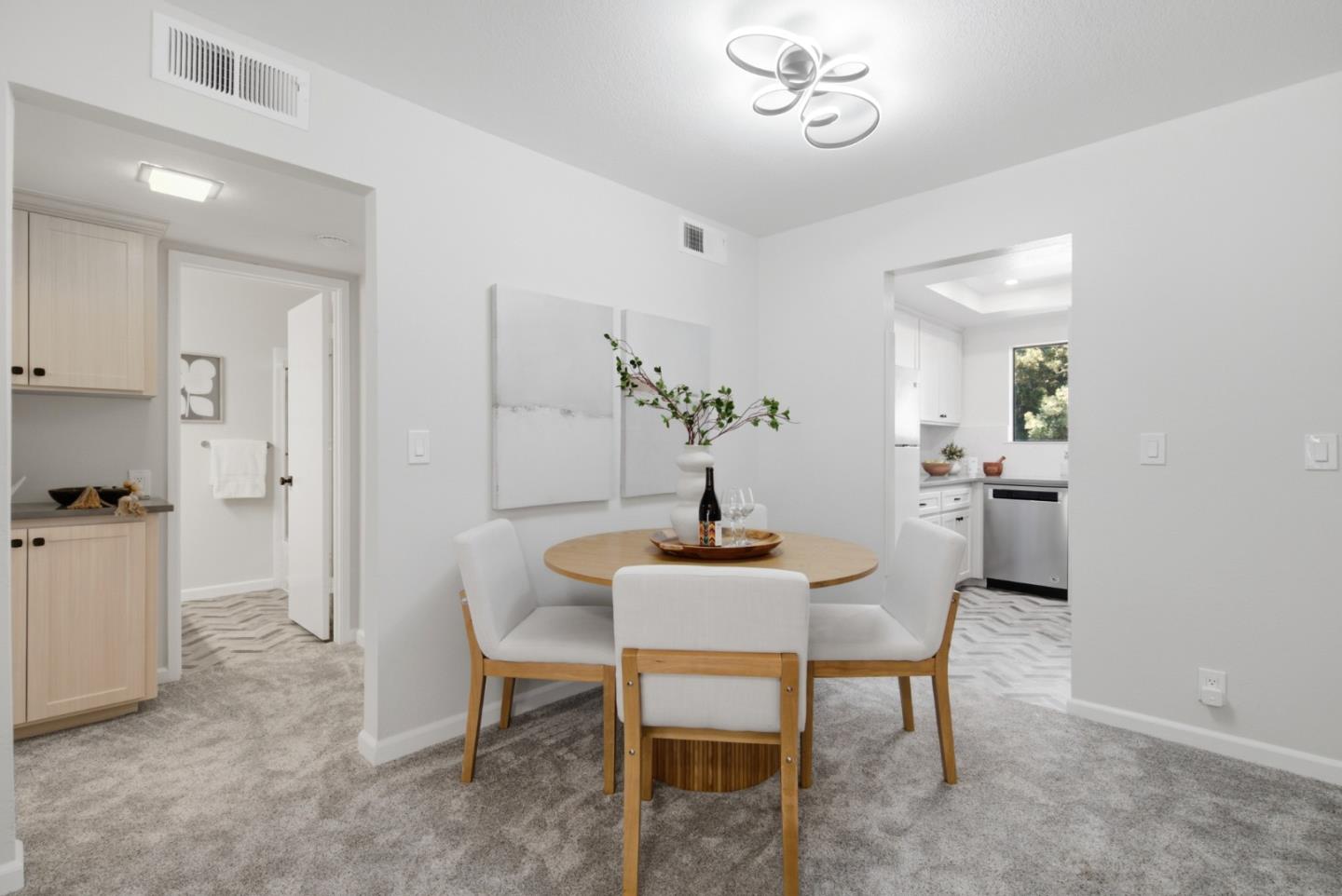 2201 Monroe ST 1004