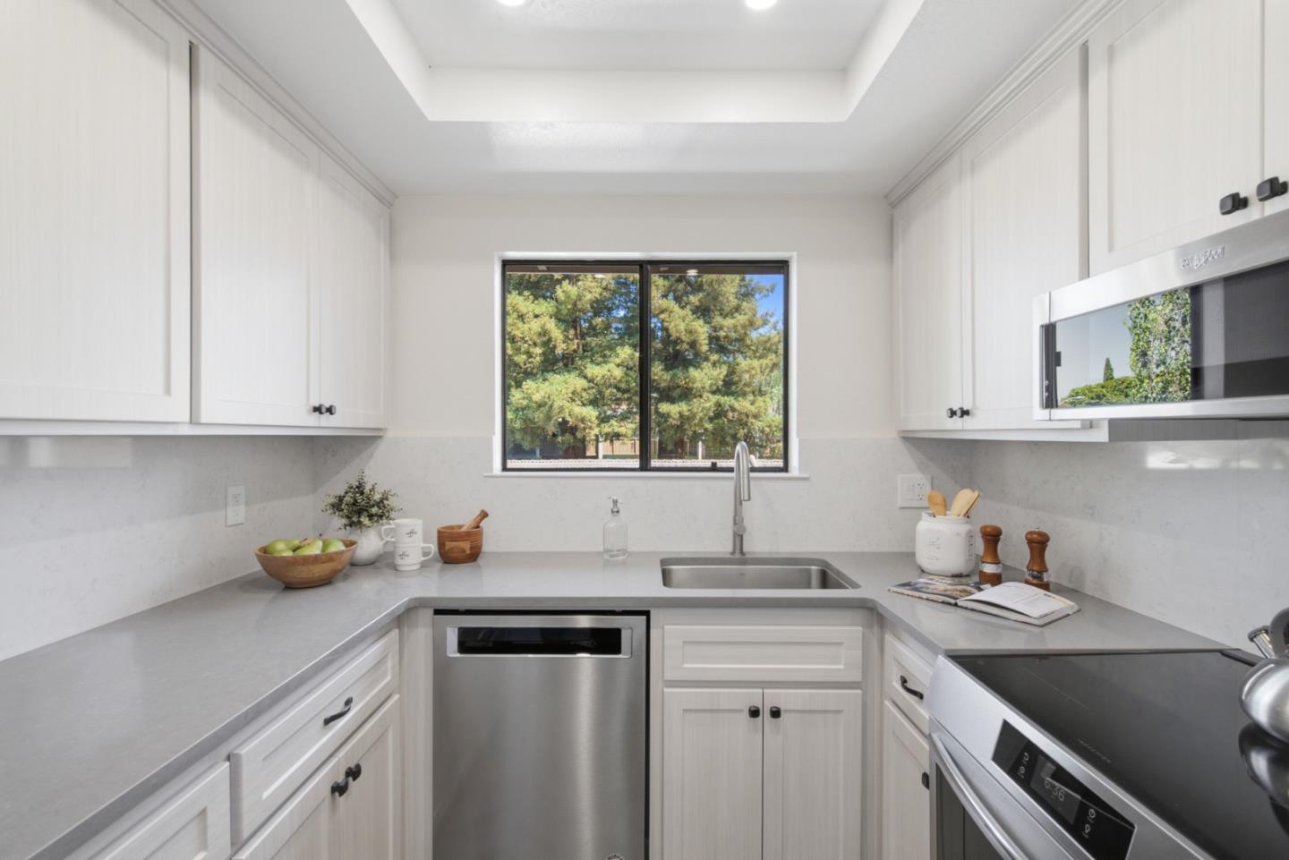 2201 Monroe ST 1004