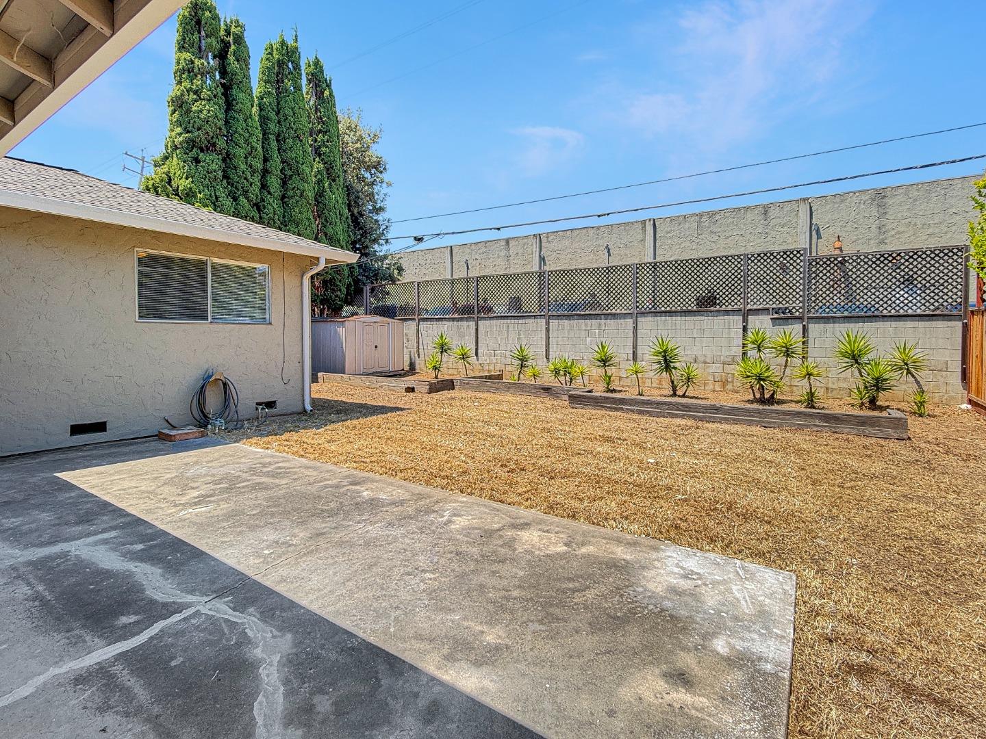 1323 Warner Avenue