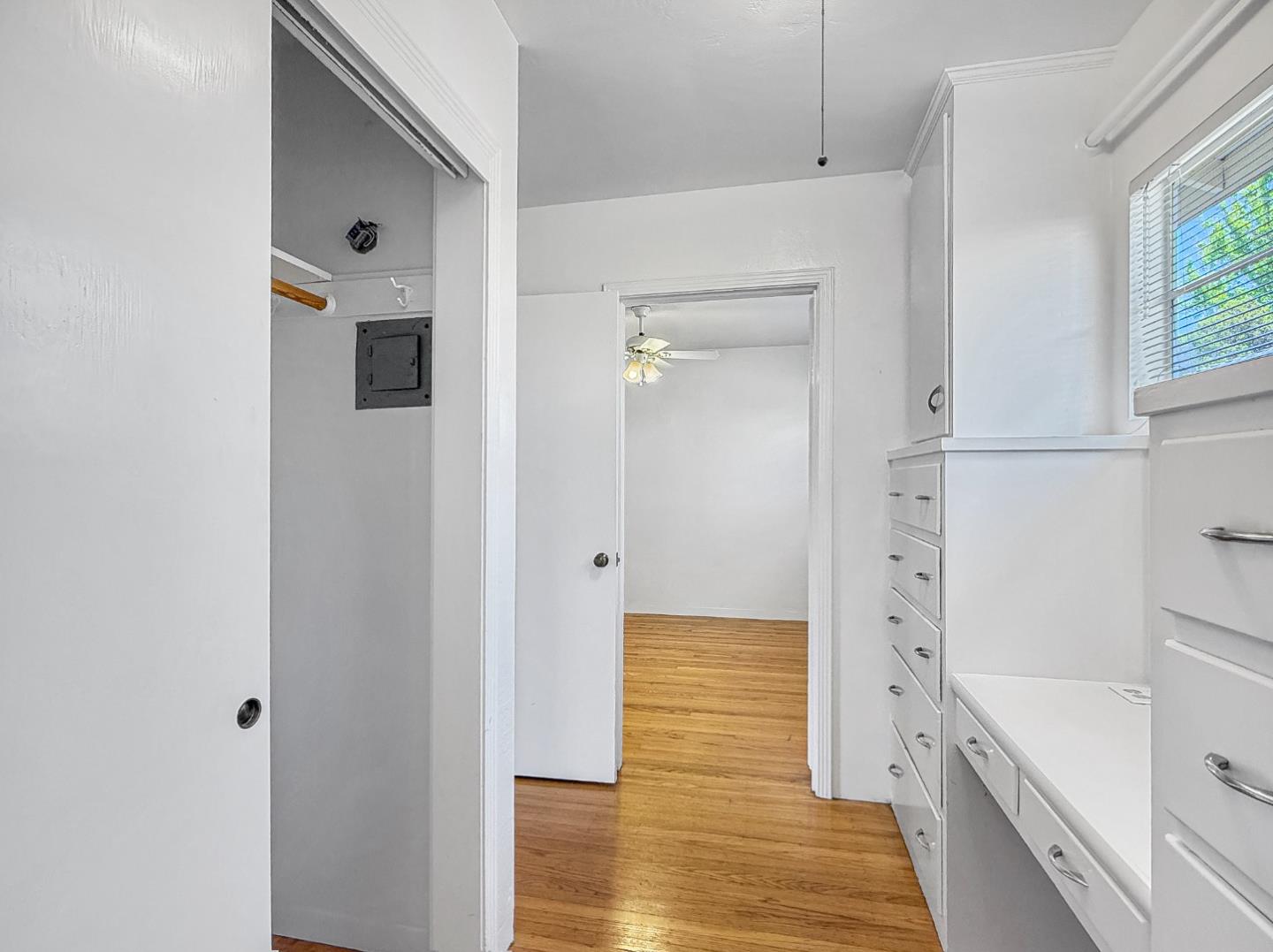1300 Hoover ST APT 2