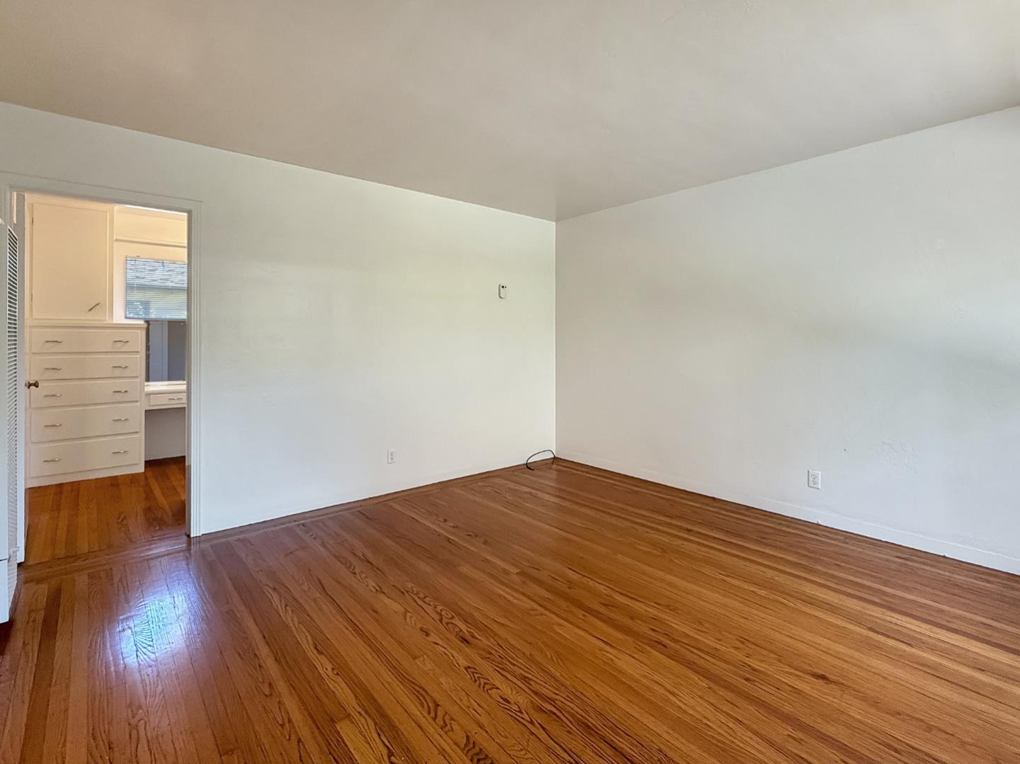 1300 Hoover ST APT 2