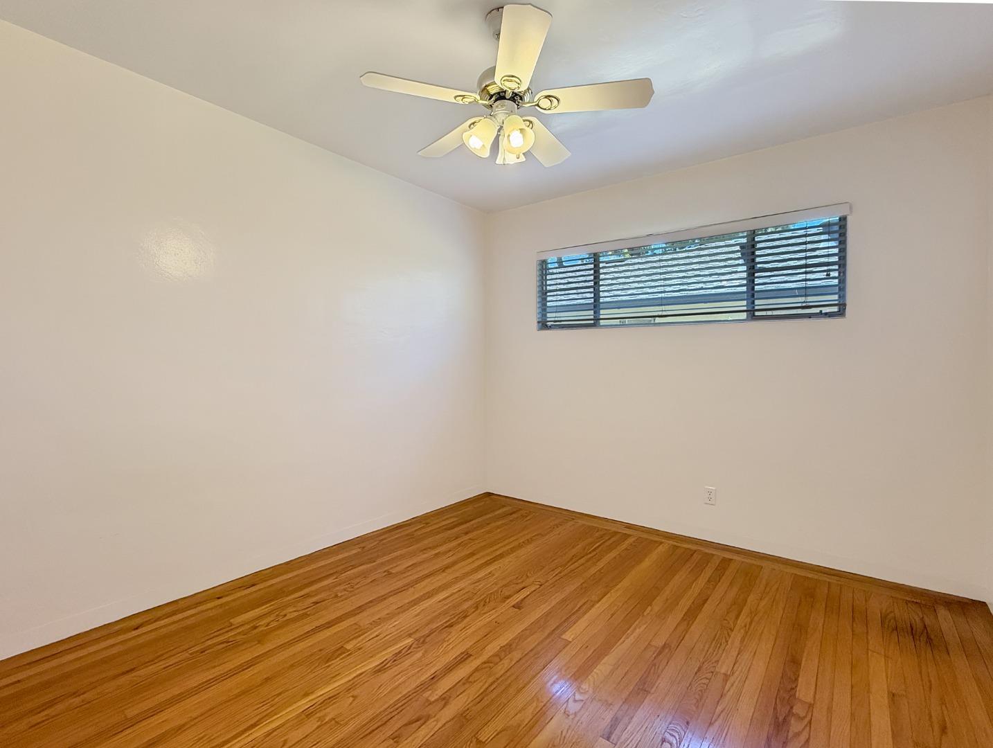 1300 Hoover ST APT 2