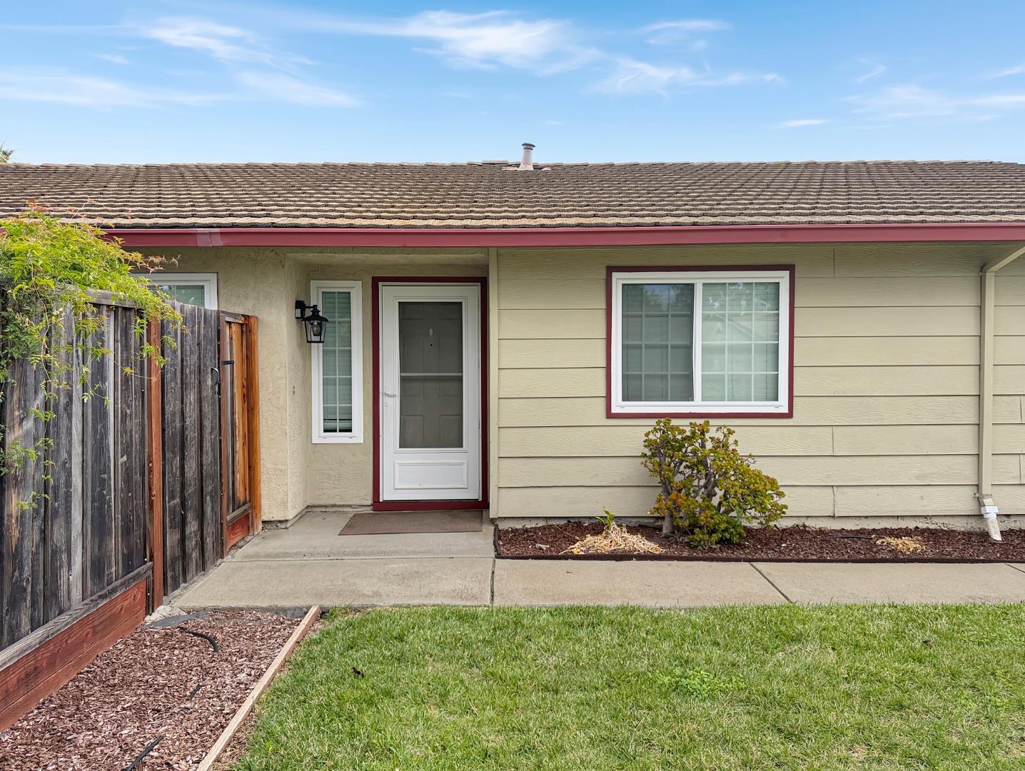 5935 Woodbine PL