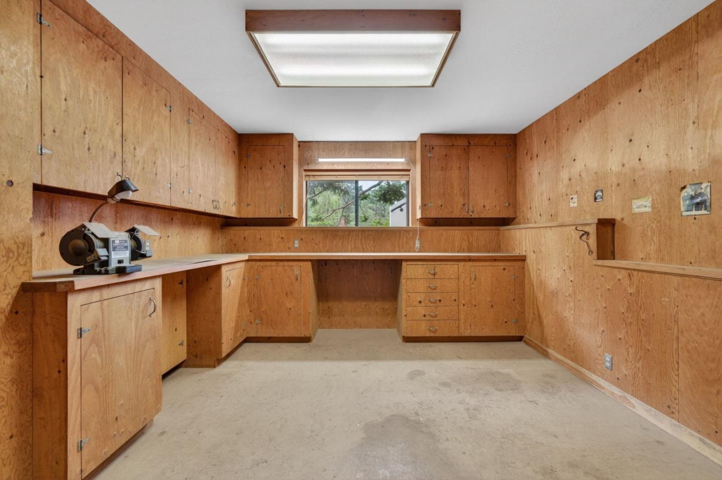 1523 Perez Dr