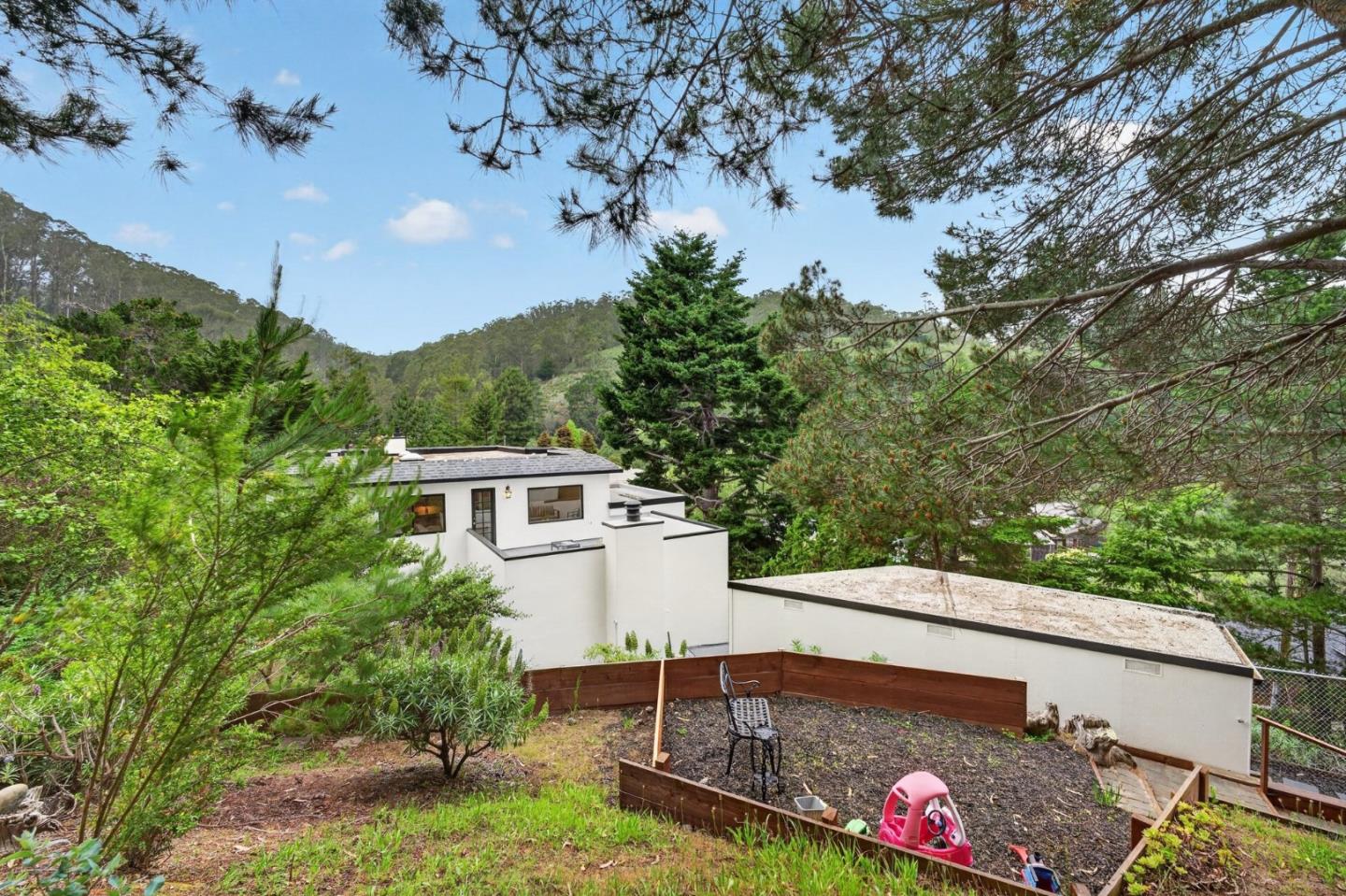 1523 Perez Dr
