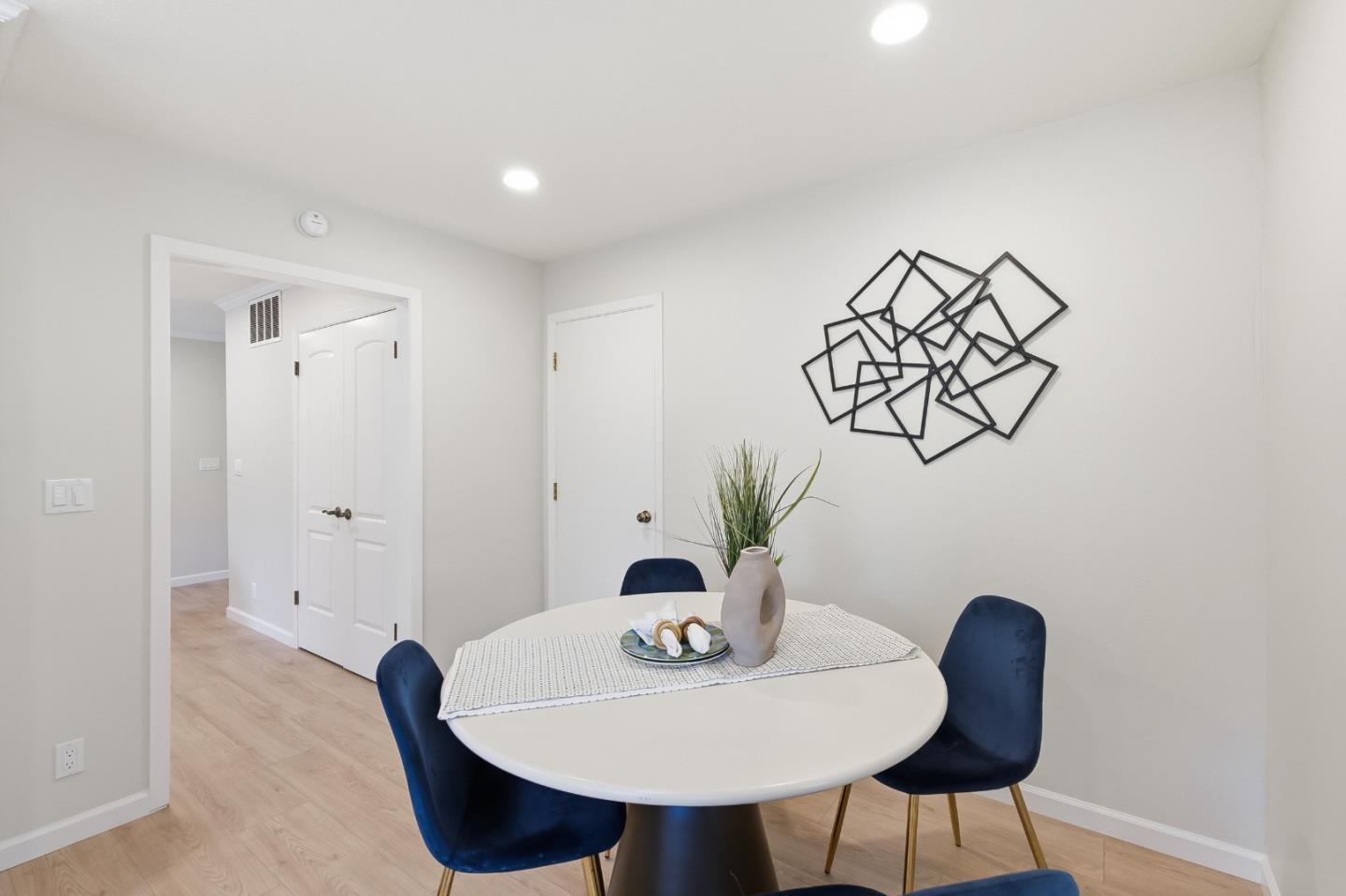 6383 San Anselmo WAY