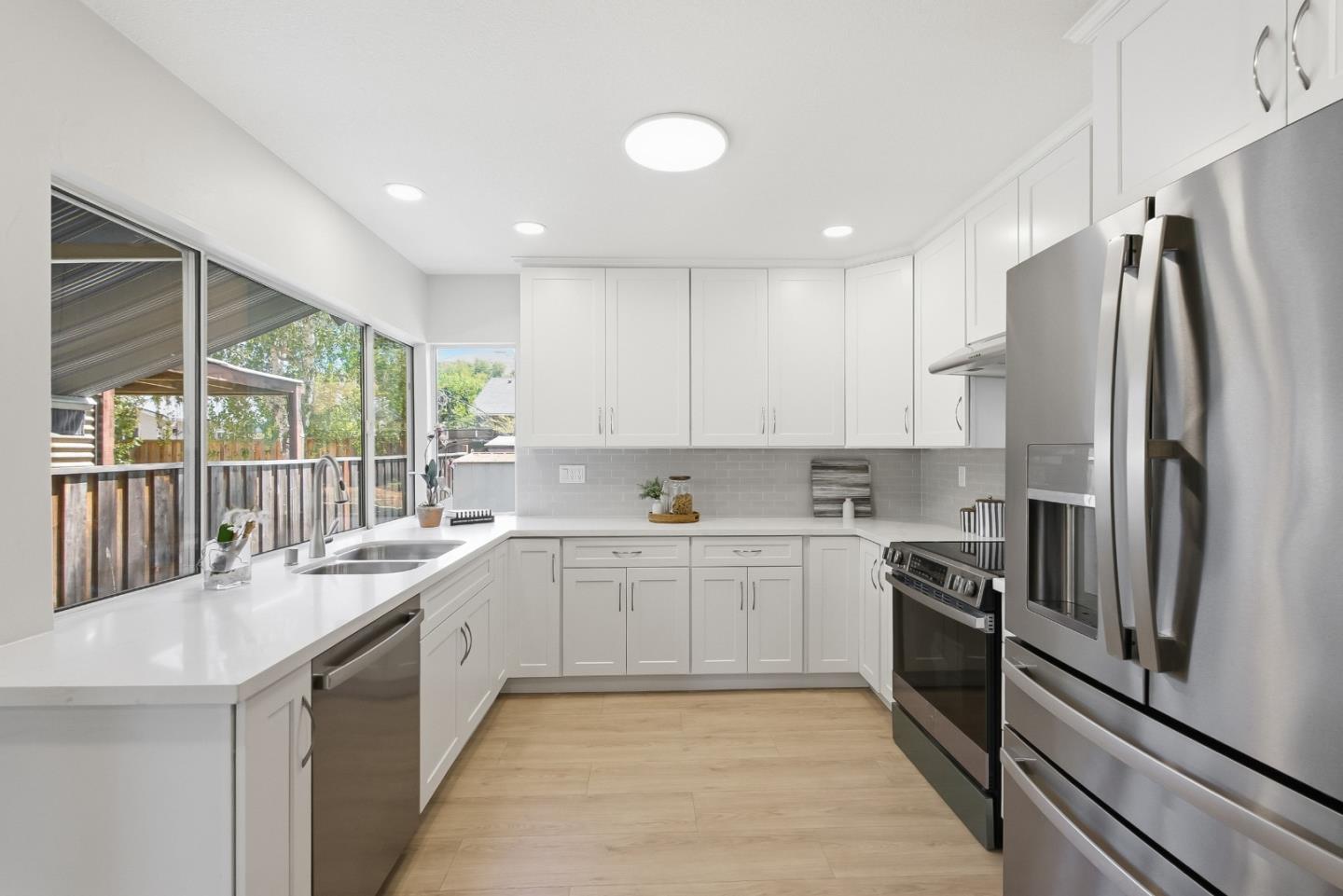 6383 San Anselmo WAY
