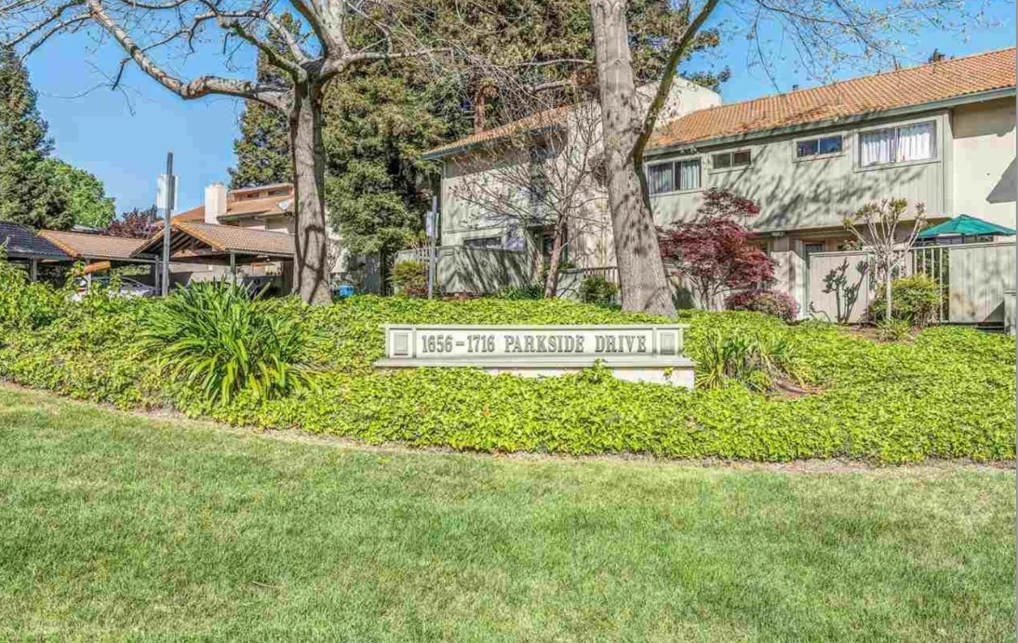 1662 Parkside DR