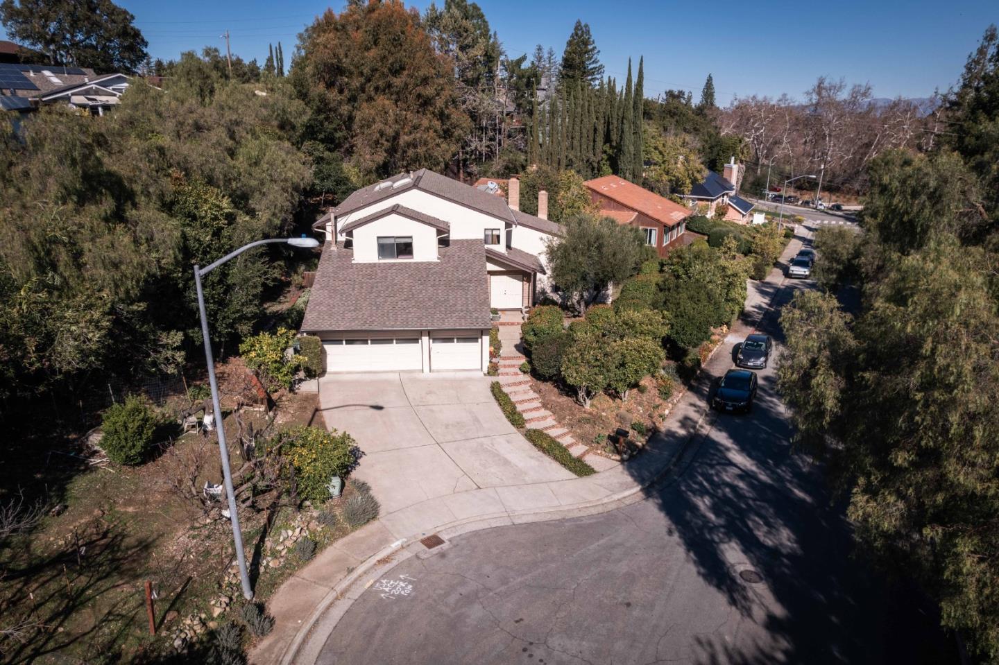 10675 Clubhouse LN