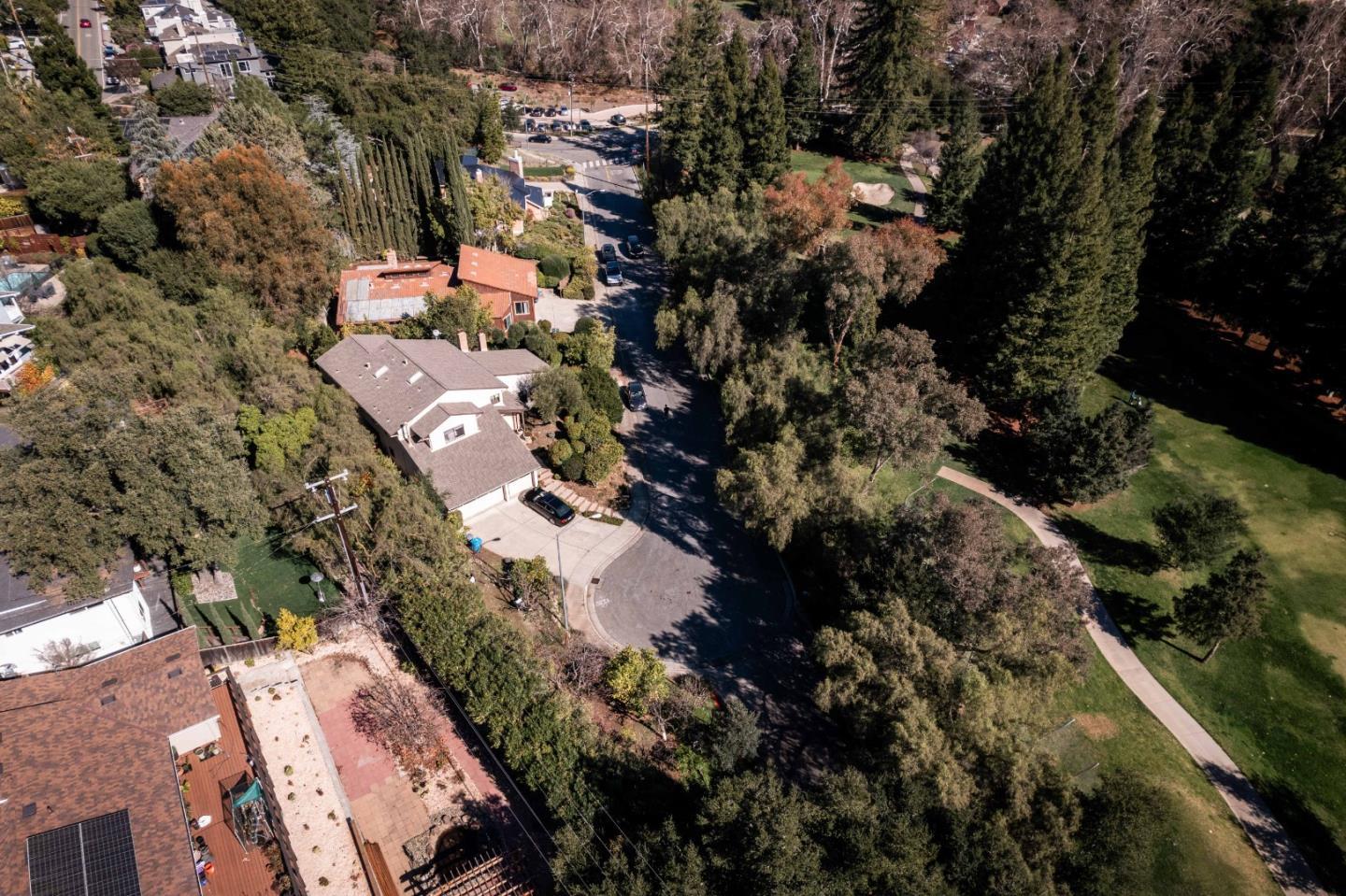 10675 Clubhouse LN