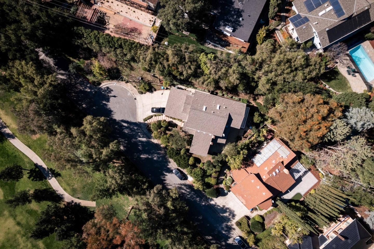 10675 Clubhouse LN
