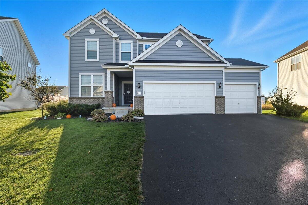 211 Leather Leaf Circle