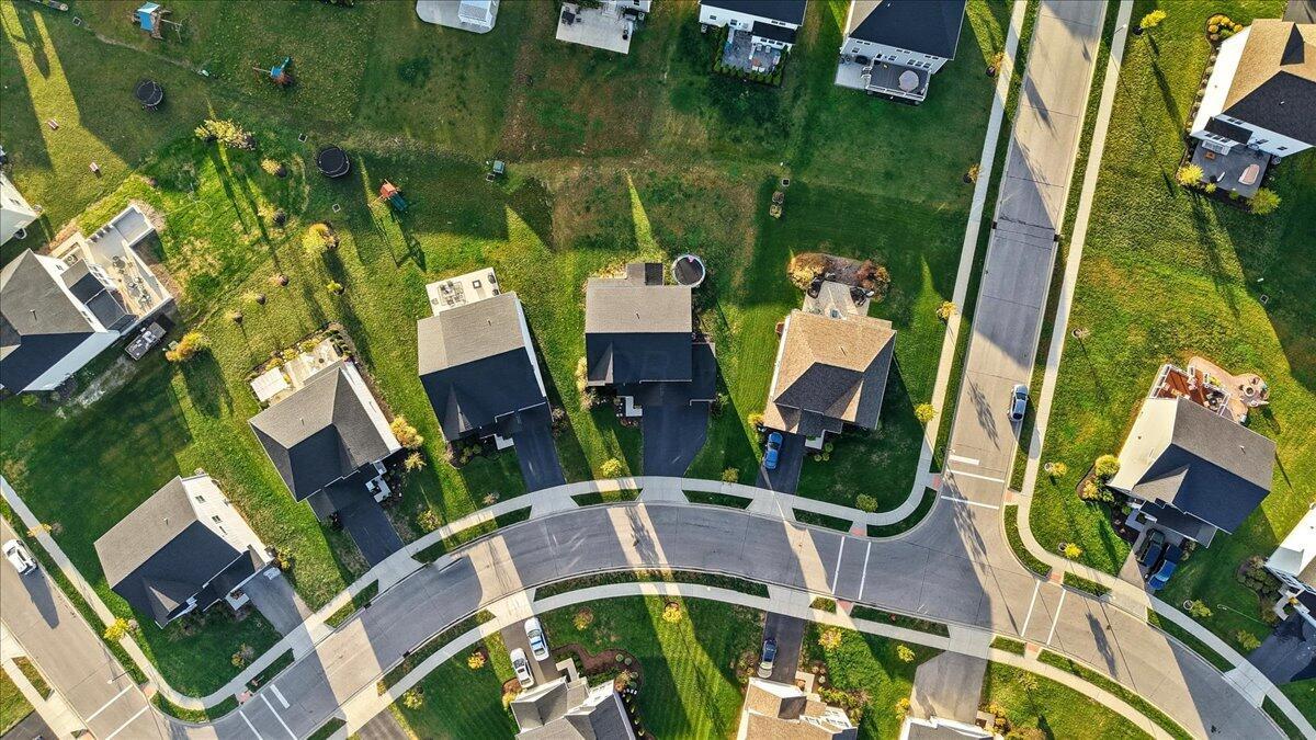 211 Leather Leaf Circle