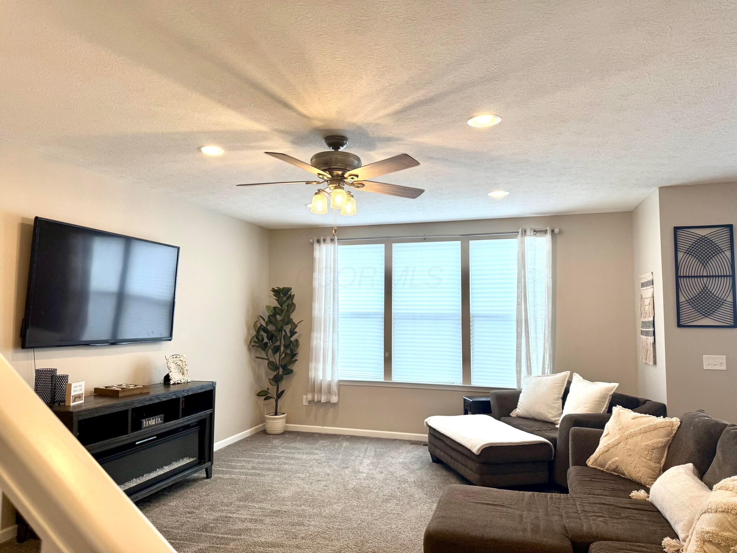 211 Leather Leaf Circle