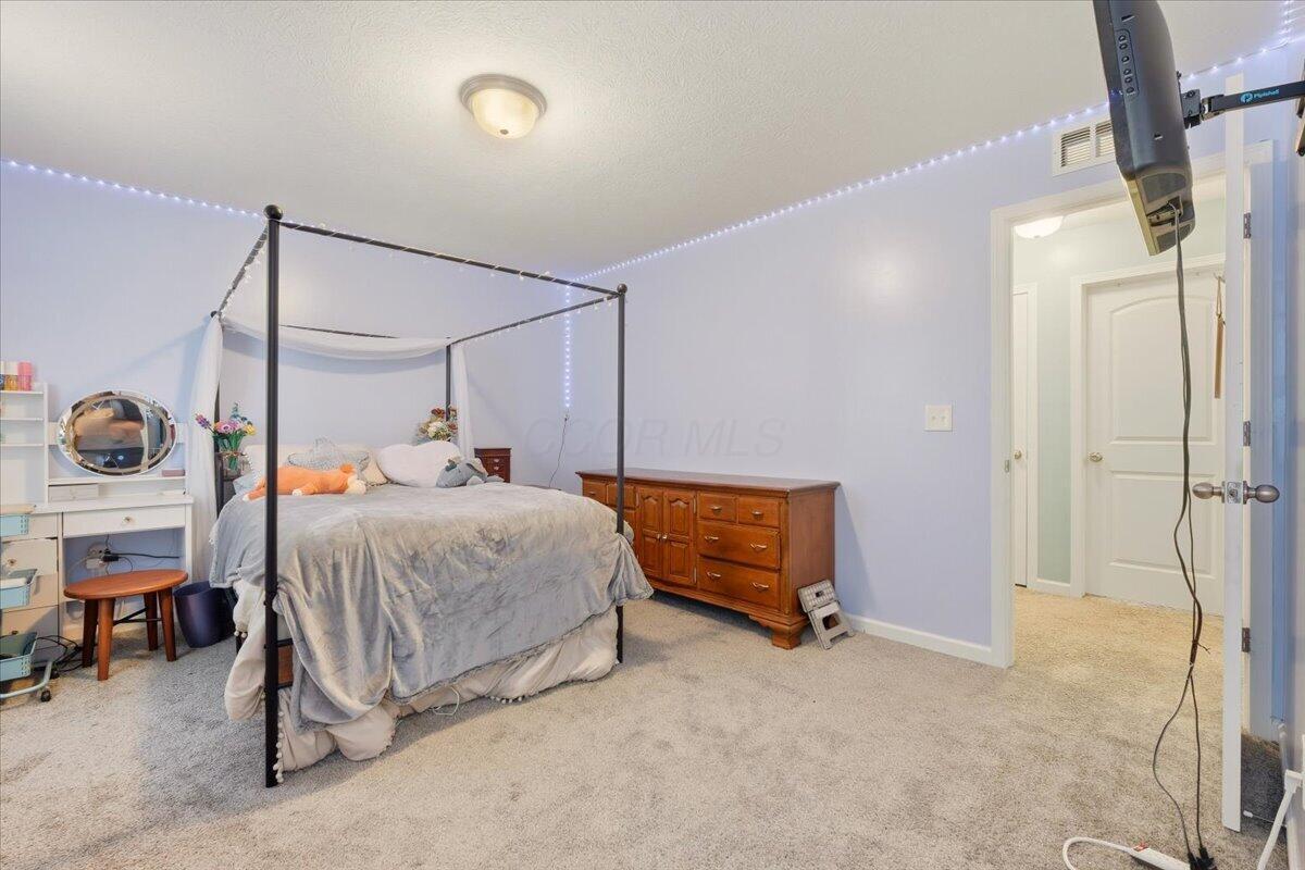 211 Leather Leaf Circle