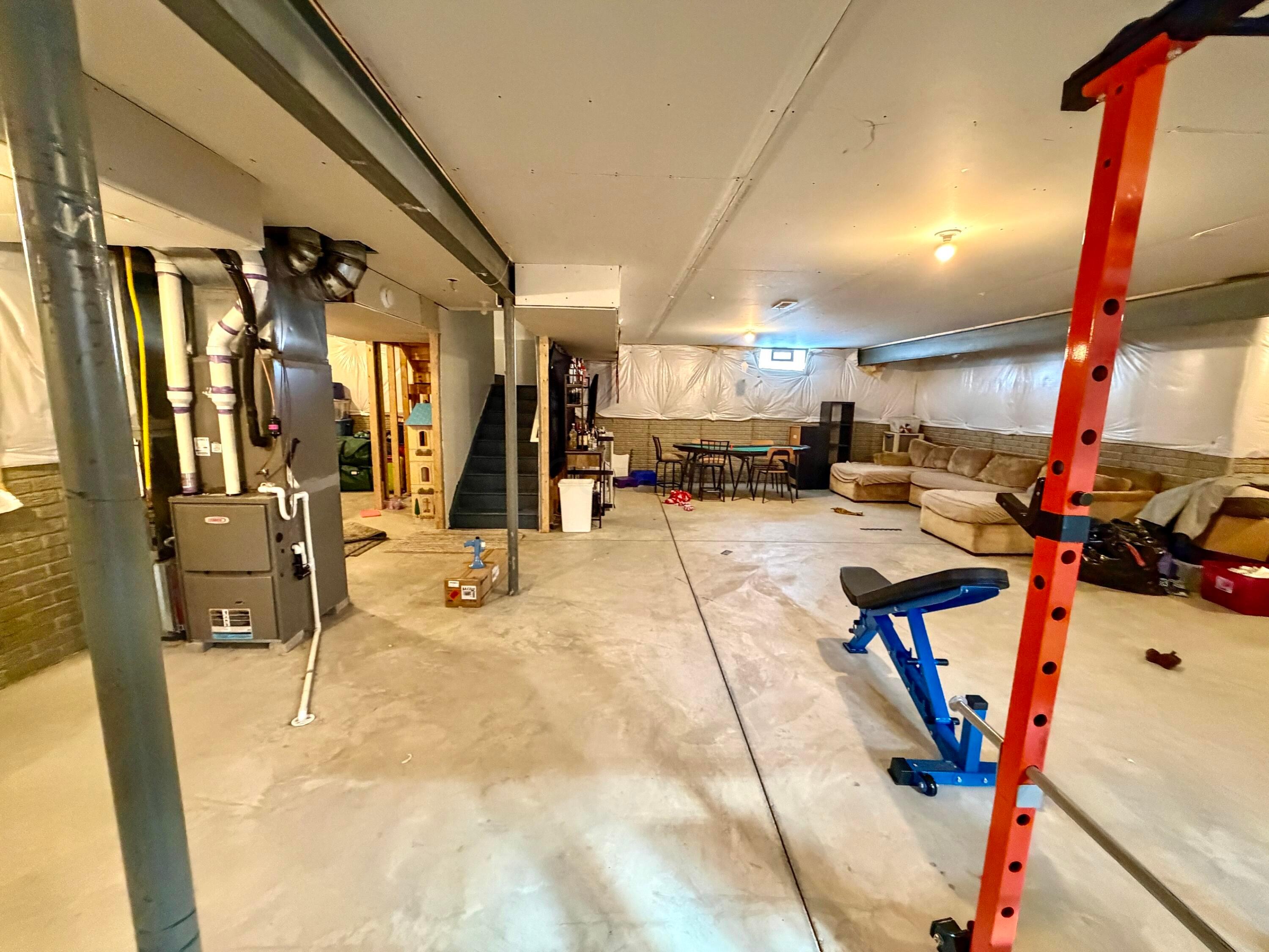 211 Leather Leaf Circle