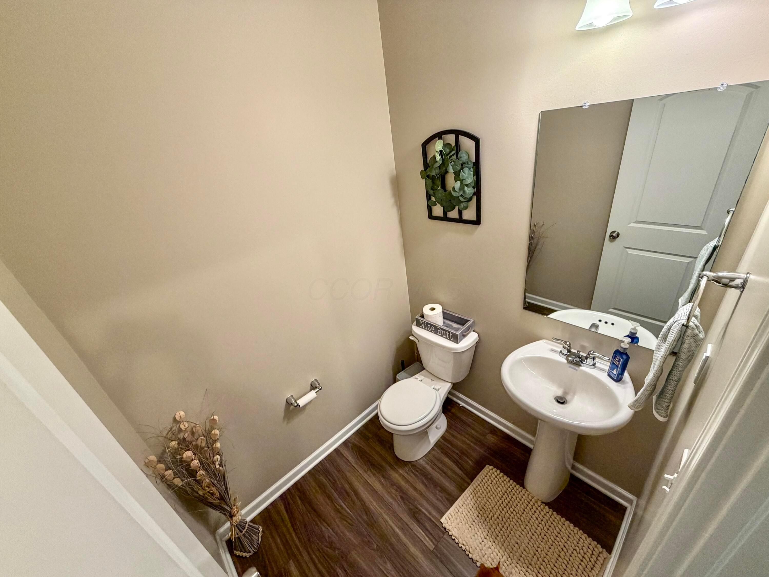 211 Leather Leaf Circle